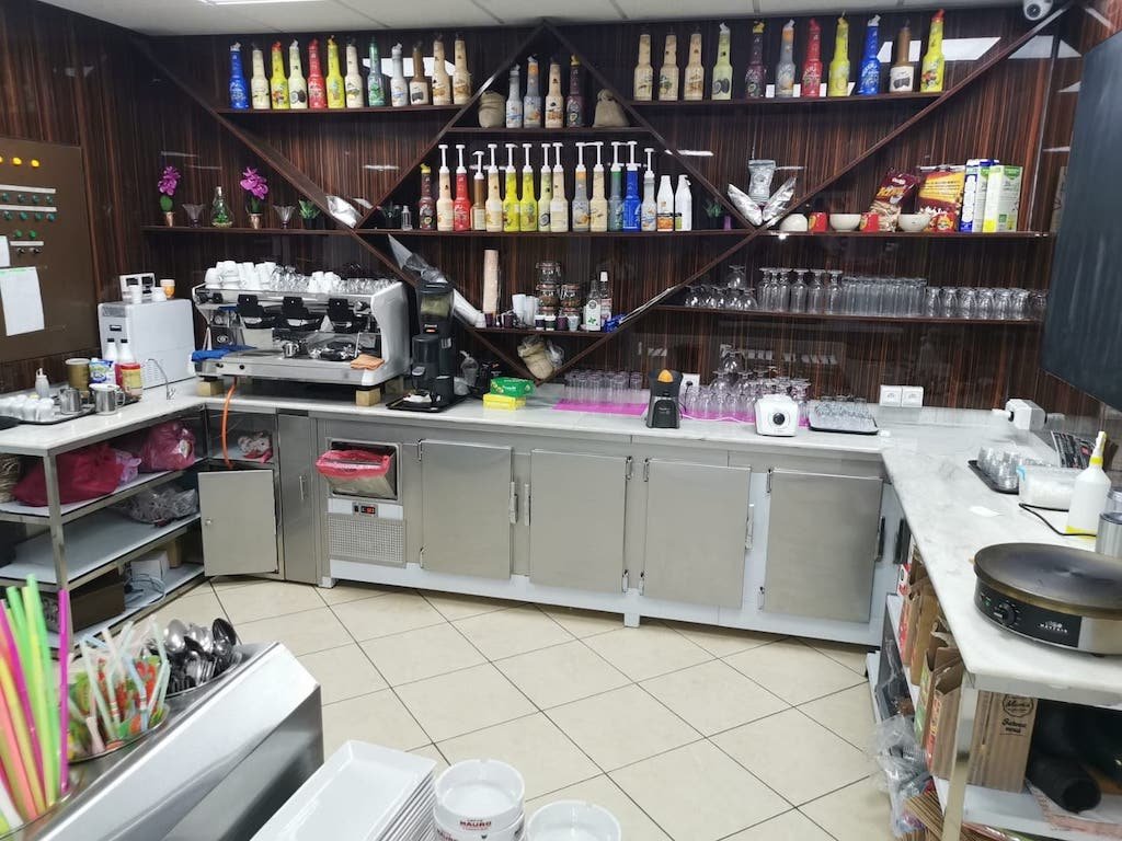 cafeteria2